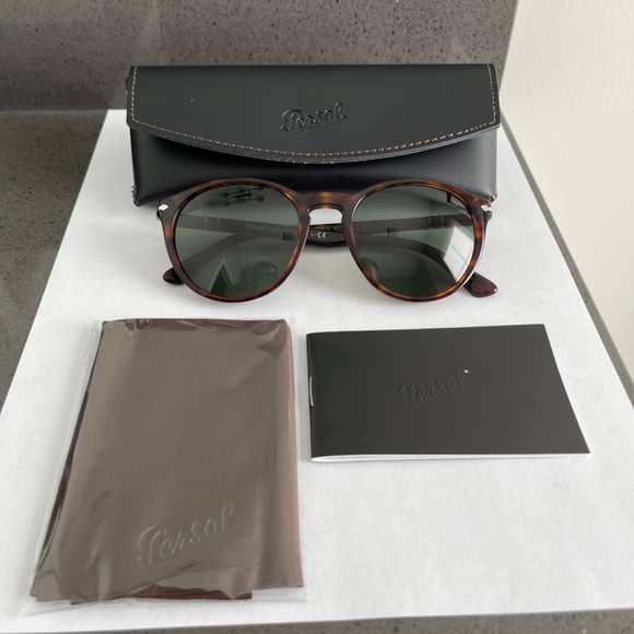 Brand New - Persol PO3152S  52mm Dark Tortoise / Grey Lenses New Sunglasses - Picture 2 of 13